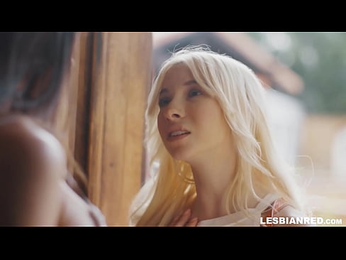 ❤️ A lány néhány hónap után hazajön, és végül a mostohaanyja punciját eszik. ️ Szuper szex at hu.xxxshake.ru ❌❤